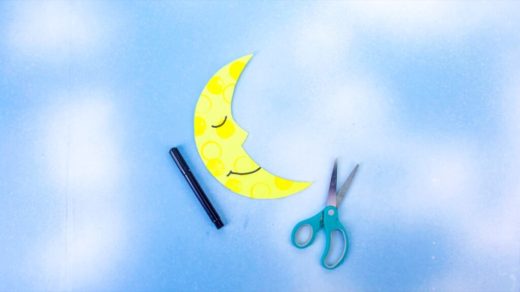 Sun and Moon Craft - Super Simple