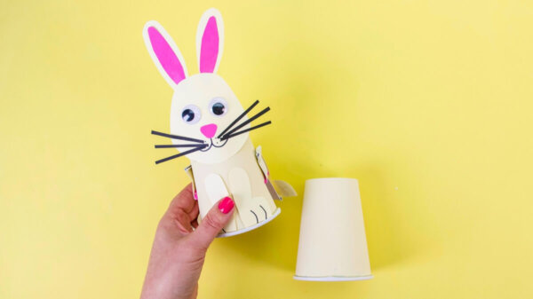 Hopping Bunny Craft - Super Simple