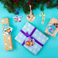 Super Simple Christmas Decorations & Tags