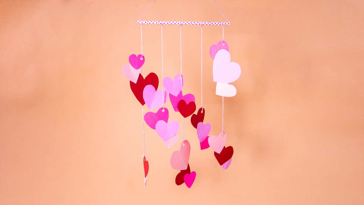 Natural Straw Heart Hanging Decor