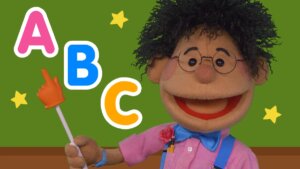 The Alphabet Chant | featuring The Super Simple Puppets