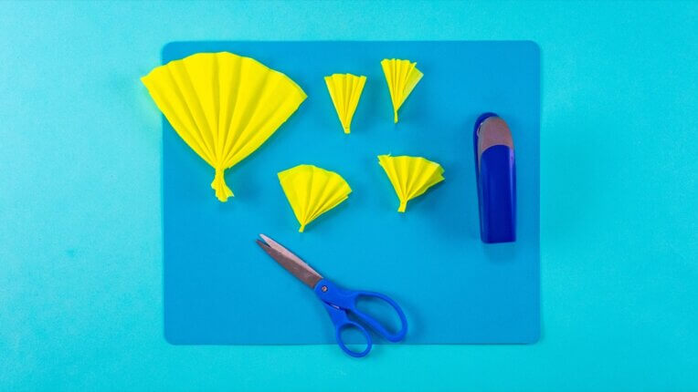 Paper Tube Fish Craft - Super Simple