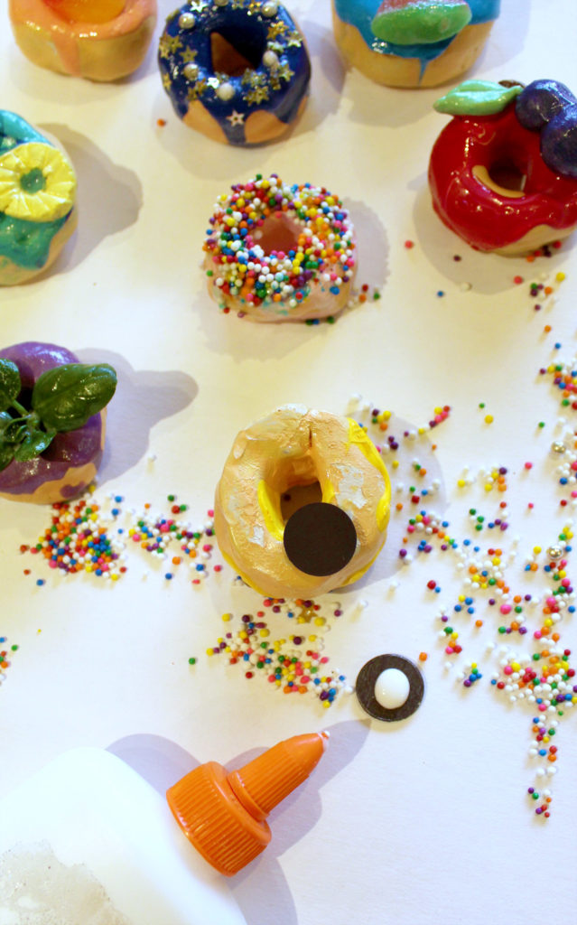 Clay Donut Super Simple