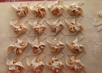 Easy Caramel Apple Mascarpone Pinwheels