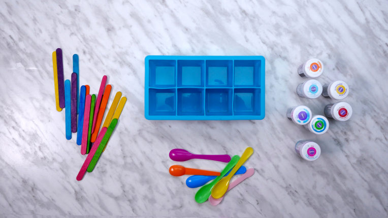 H2Whoa! Painting with Ice Cubes - Super Simple