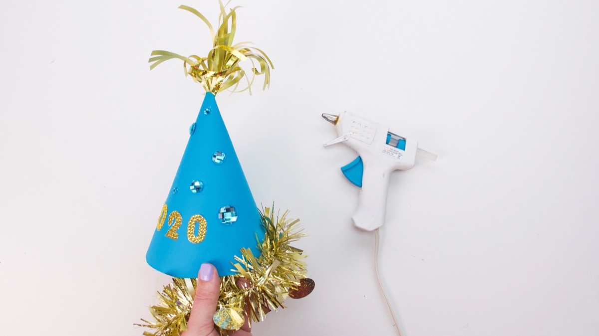 new-year-s-eve-party-hat-craft-super-simple
