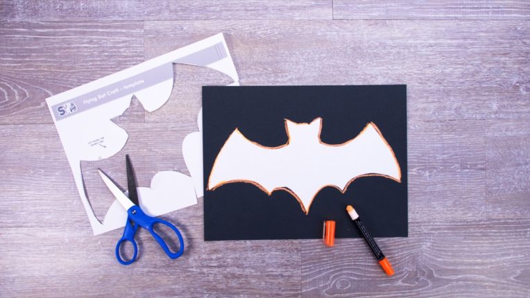 Flying Bat Craft - Super Simple