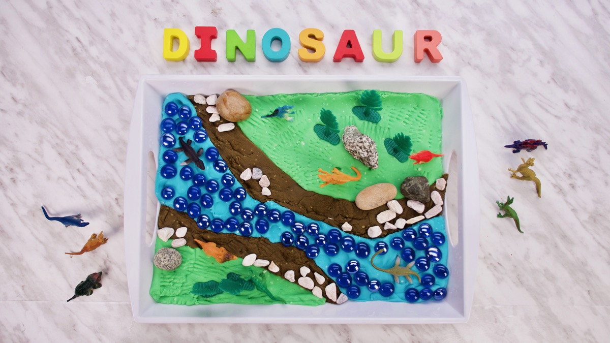 Imaginative Play: Small World of Dinosaurs